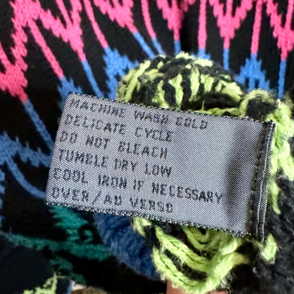 Vintage Black Liz Wear Chucky Cotton Turtleneck Sweater With Colorful Design - Picture 9 of 11